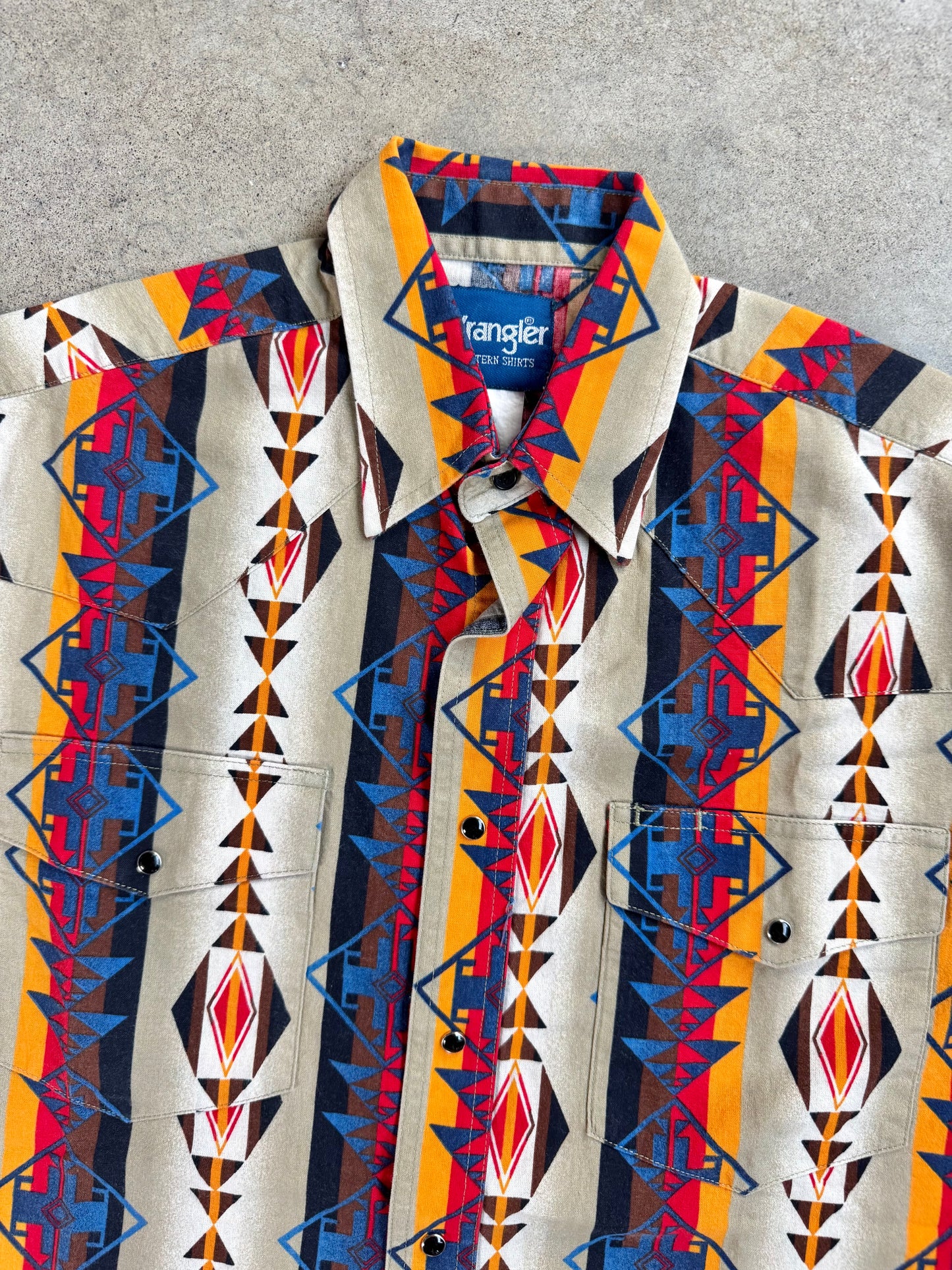 Vintage 1990s Wrangler Southwestern Pearl Snap Short Sleeve Shirt | Medium