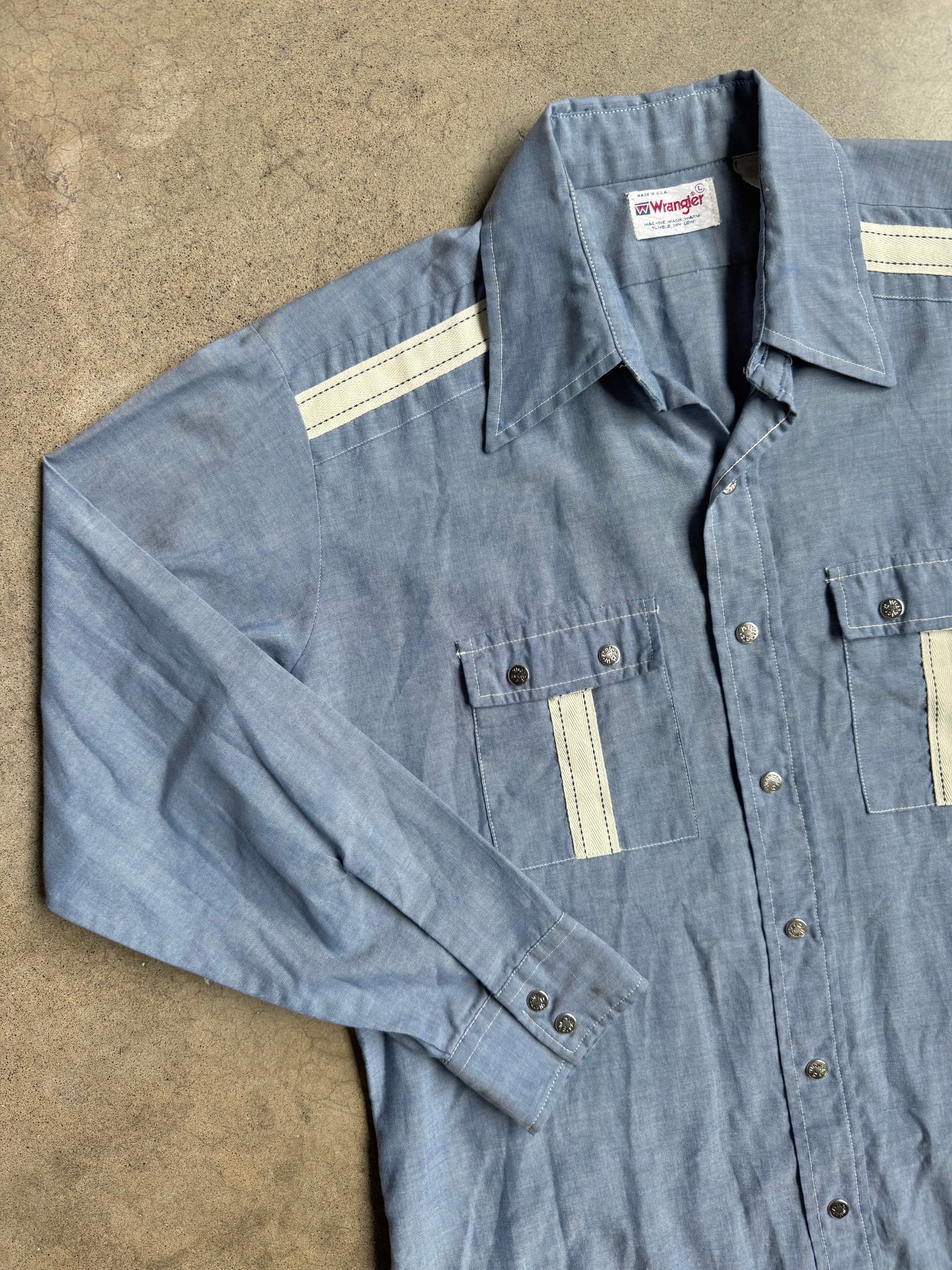 Vintage 1970s/80s Wrangler Chambray Striped Trim Western Shirt | Large