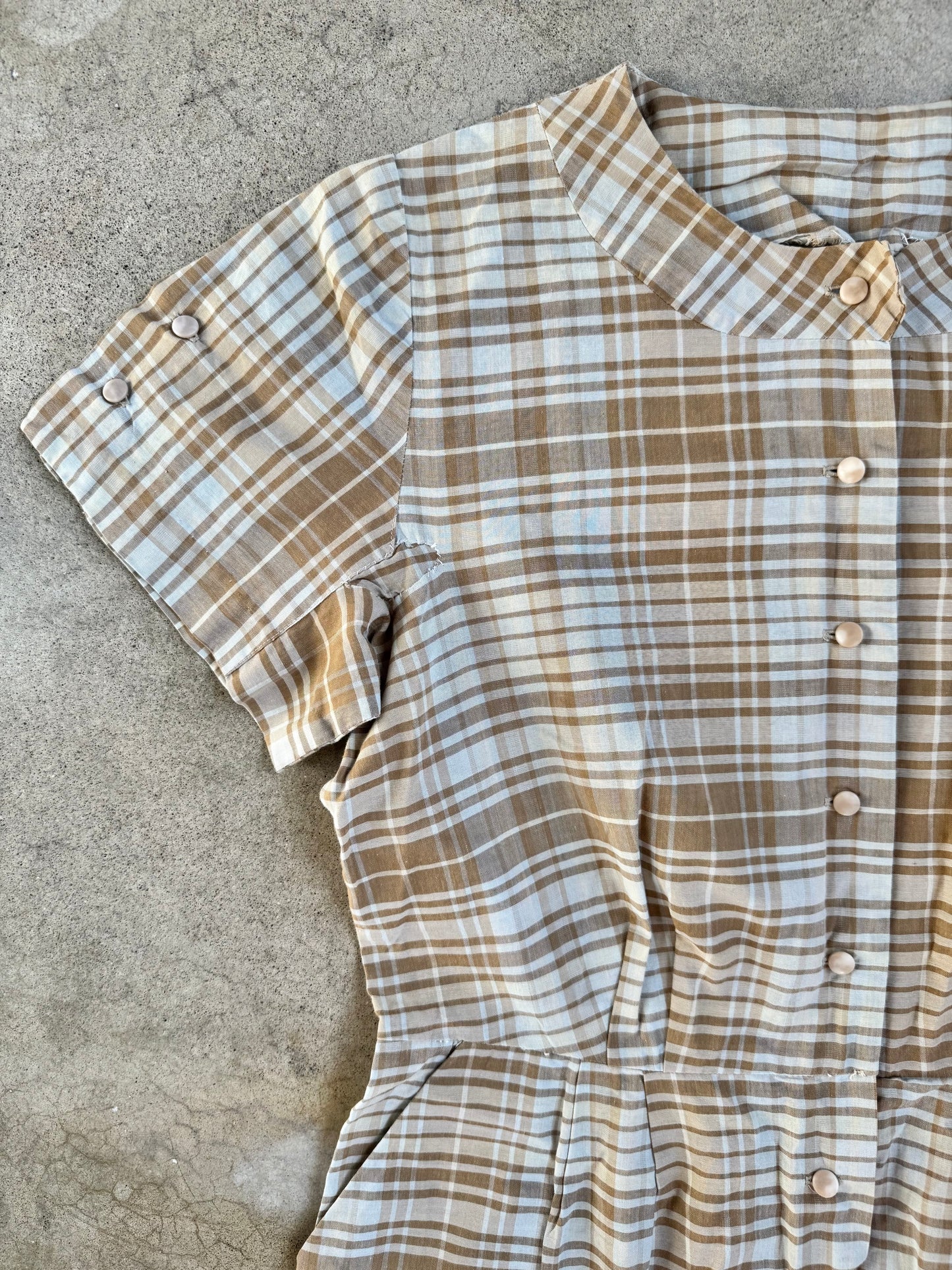 Vintage 1950s Handmade Tan Plaid Shirtwaist Dress | Large