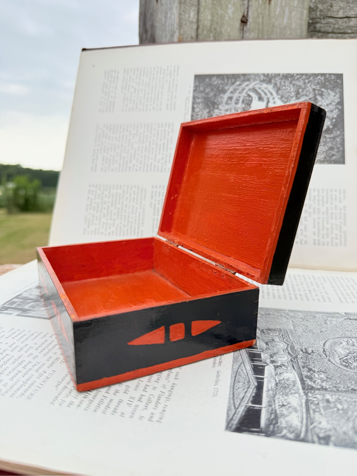 Vintage 1940s/50s Handmade Folk Art Painted Wood Trinket Box