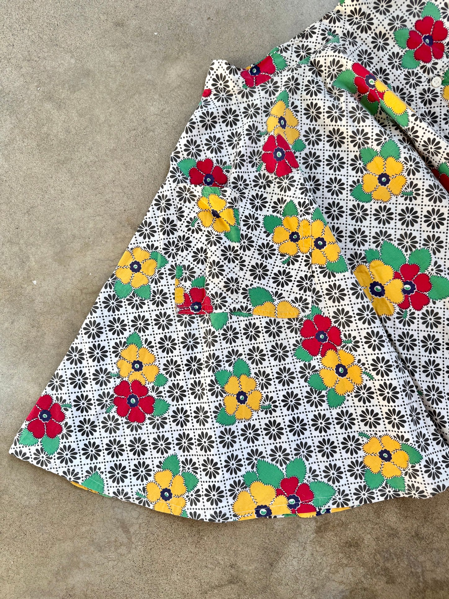 Vintage 1950s Handmade Floral Print Circle Skirt | Waist 26”