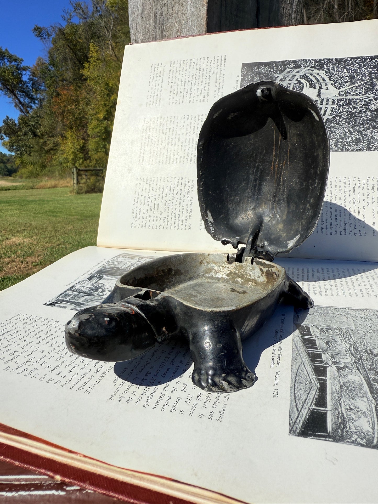 Vintage Metal Mechanical Snapping Turtle Ashtray