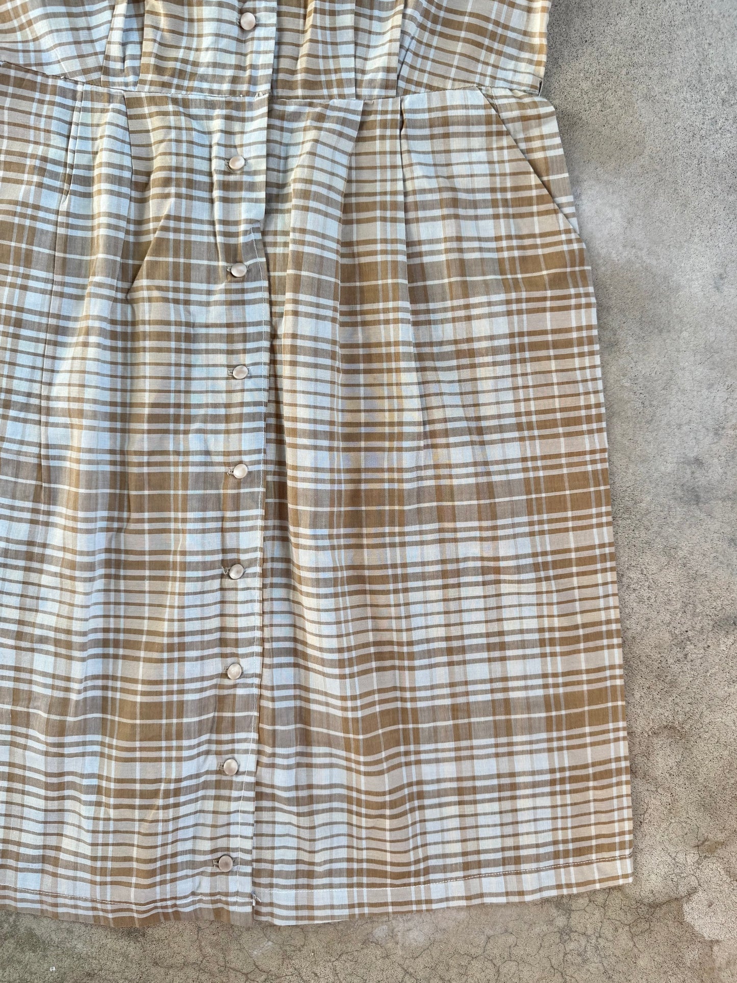 Vintage 1950s Handmade Tan Plaid Shirtwaist Dress | Large