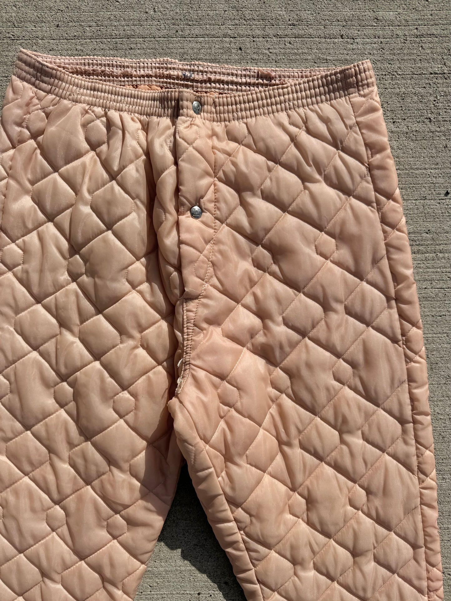 Vintage 1970s Muted Pink Quilted Ski Pants | M/L