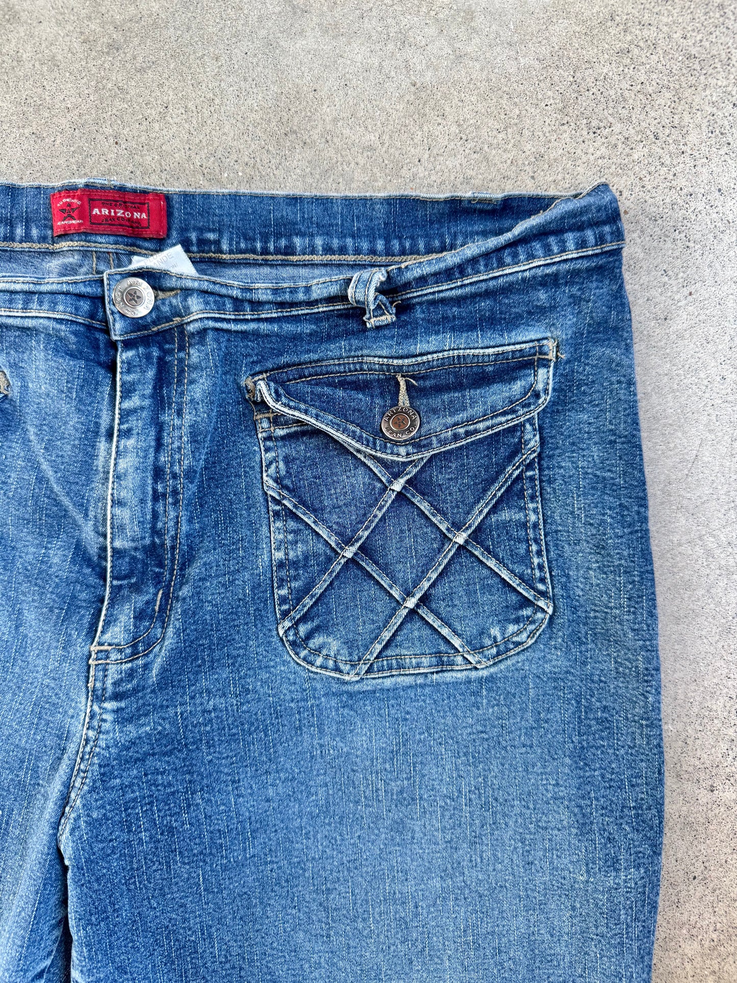 2000s Arizona Jean Co. Lattice Pocket Low-Rise Flared Jeans | XL