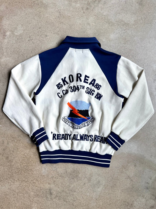 Vintage 1980s Blue & White 304th Signal Battalion Military Korean War Embroidered Jacket | S/M