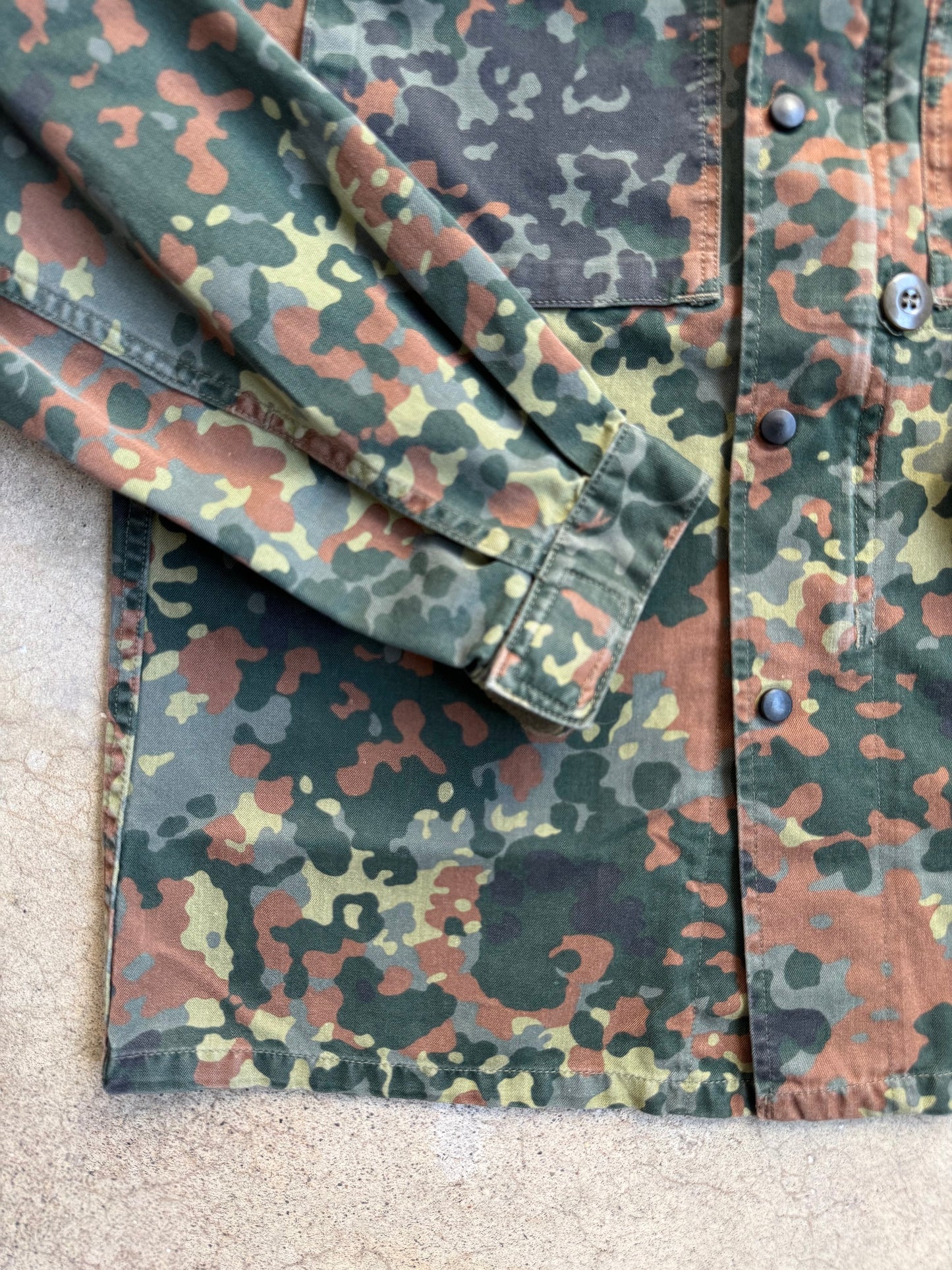 Vintage German Military Flecktarn Camo Field Shirt Jacket | Medium