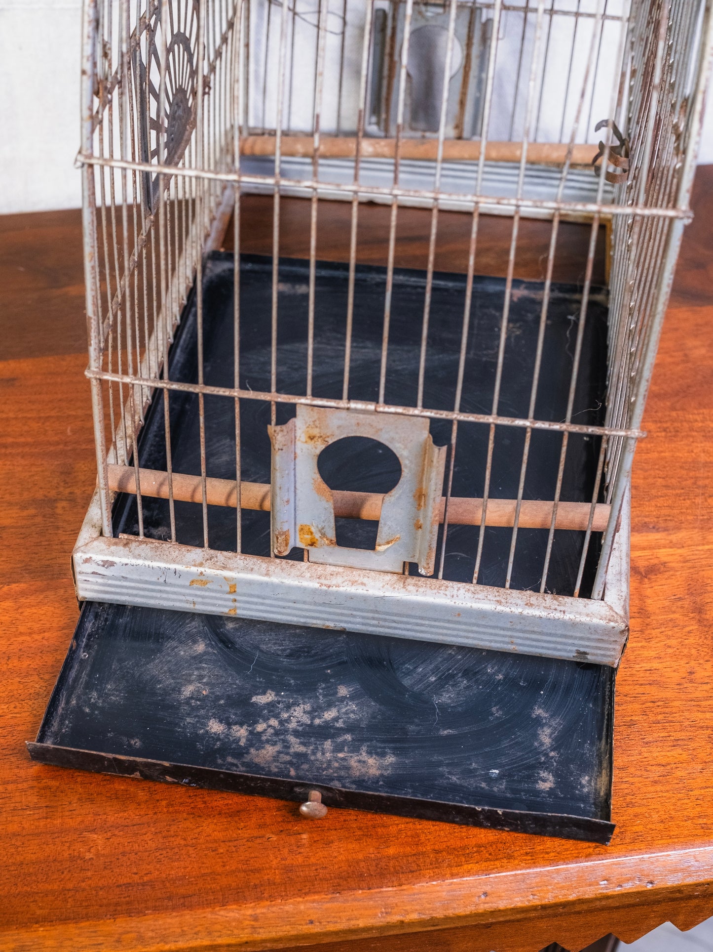 Vintage 1940s Crown Metal Dome-Style Birdcage