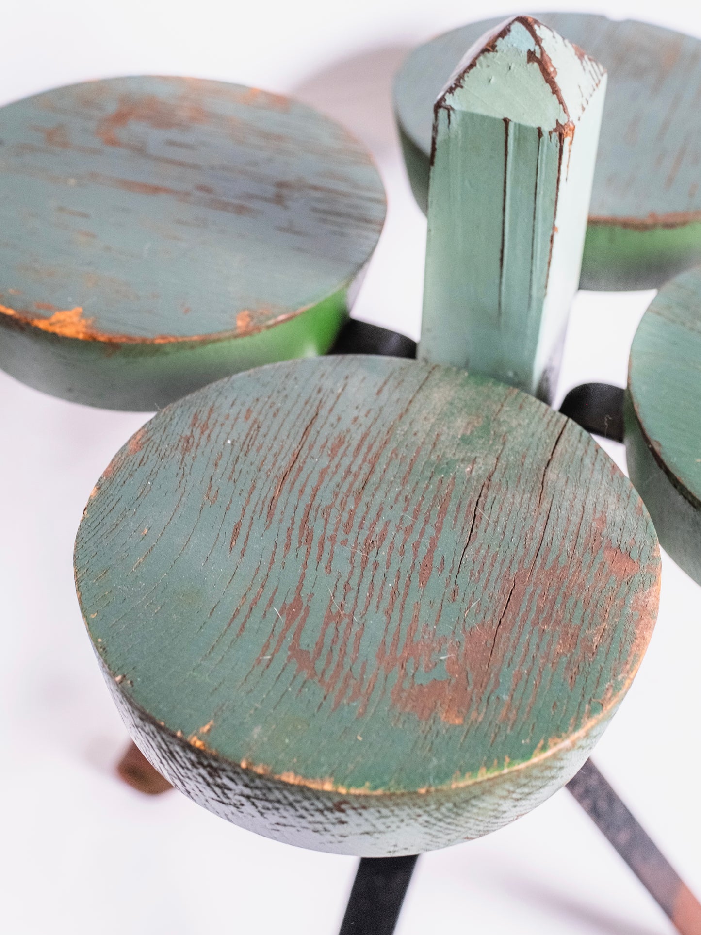 Handmade Industrial-Style Green Clover Plant Stand