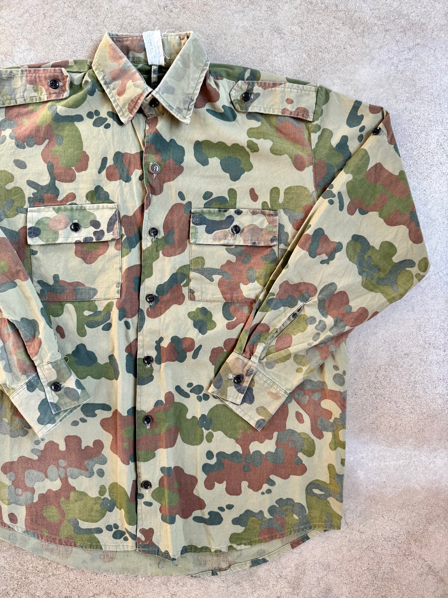Vintage Romanian Army M94 Mosaic Camo Field Shirt | Medium