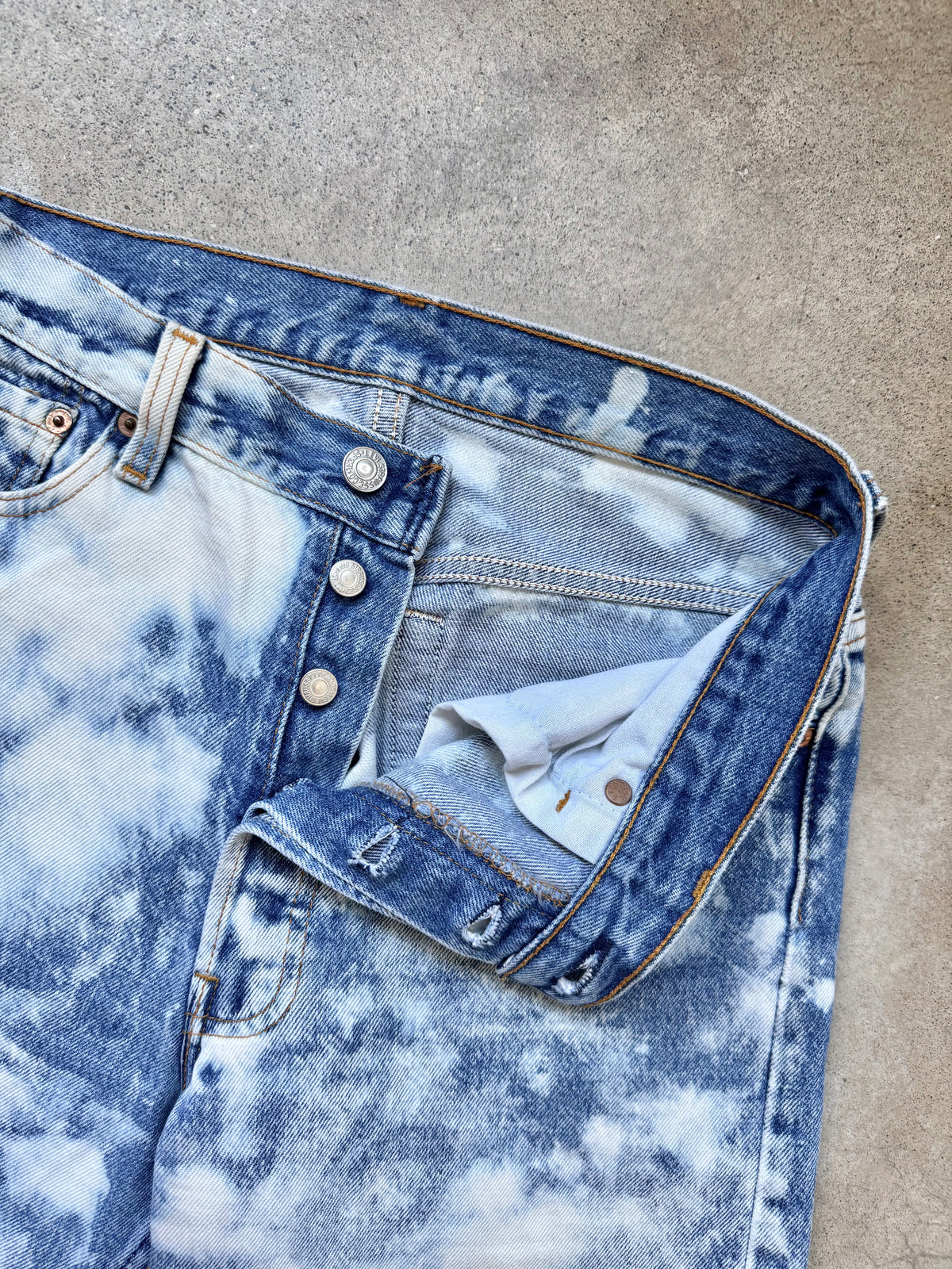 Vintage 1980s/90s Levi’s 501 Acid Wash Straight Leg Jeans | 30x30