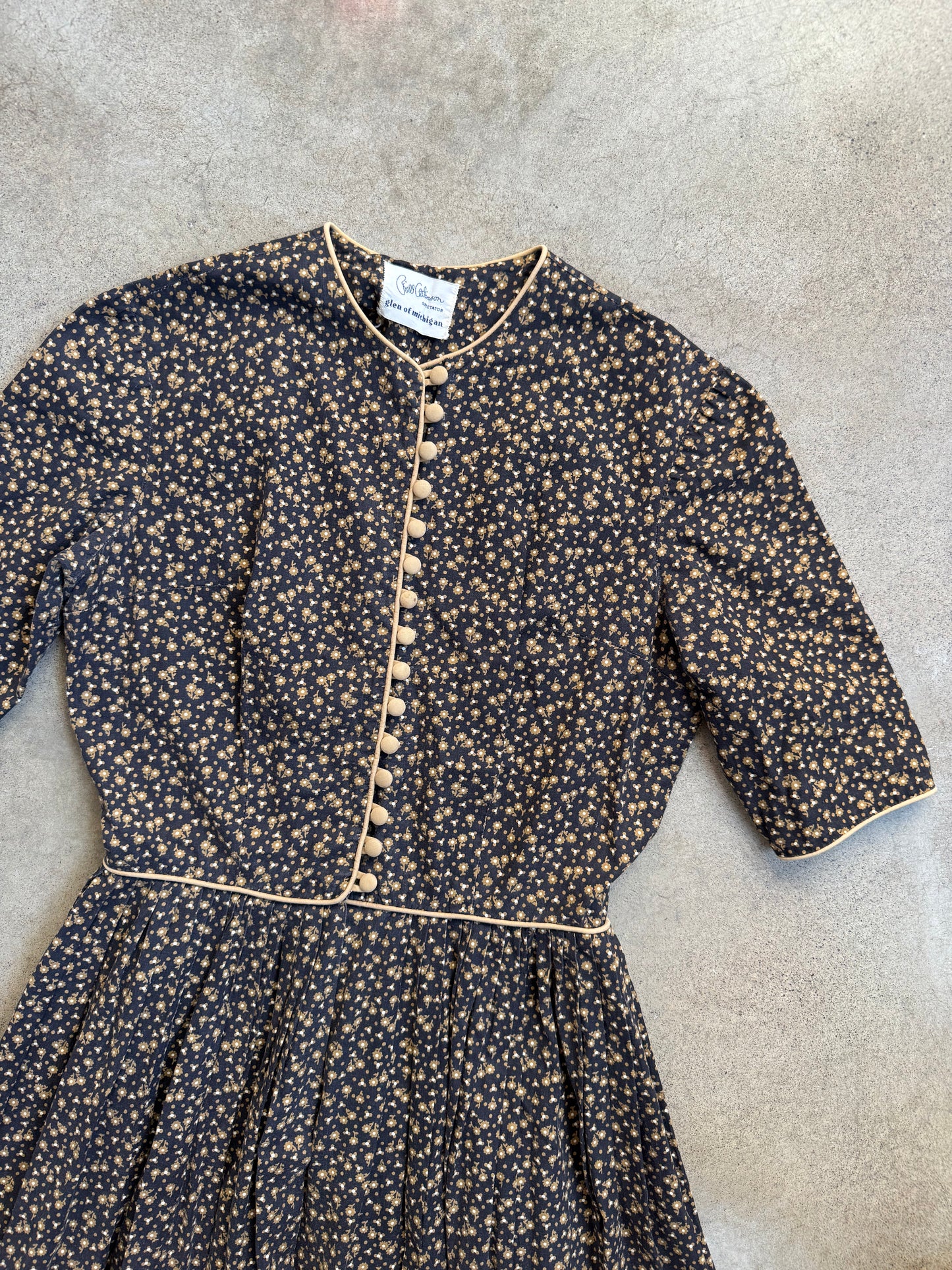 Vintage 1950s Bill Atkinson Glen of Michigan Floral Pattern Button-Up Pleated Dress | Small