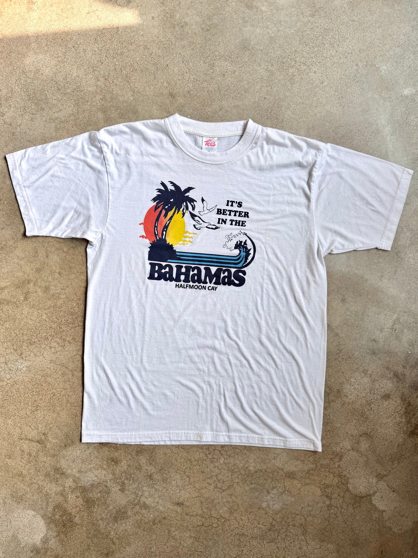 Vintage 1980s Bahamas Halfmoon Cay Graphic Tee | XL