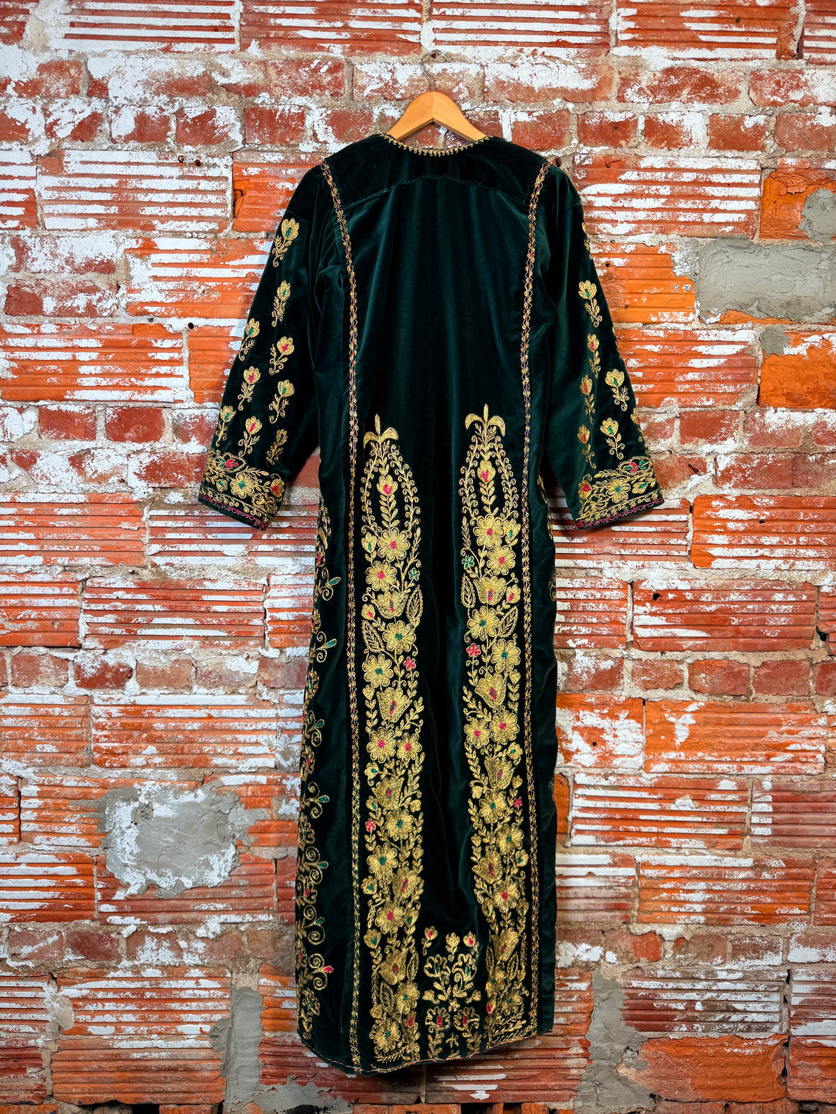 Vintage 1960s Handmade Green Velvet Flower Embroidered Kaftan