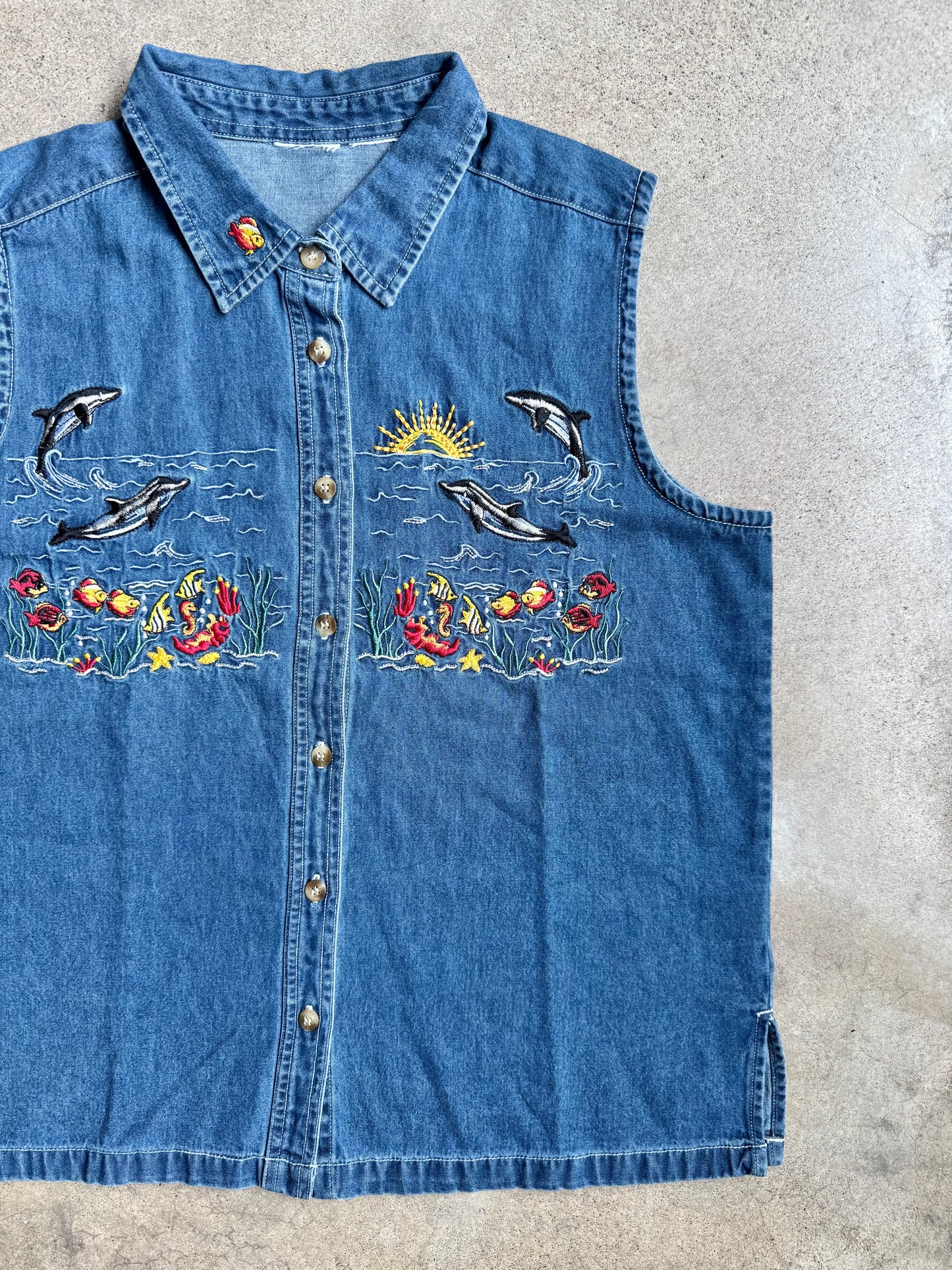 Vintage 1990s Embroidered Ocean Scene Sleeveless Denim Shirt | Large
