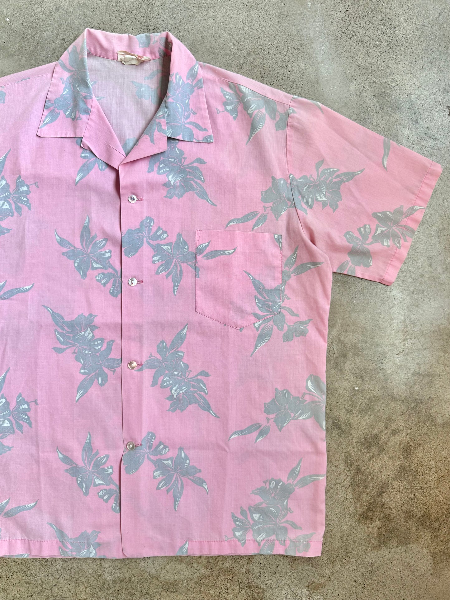Vintage 1970s Aikane Pink & Grey Hawaiian Shirt | M/L