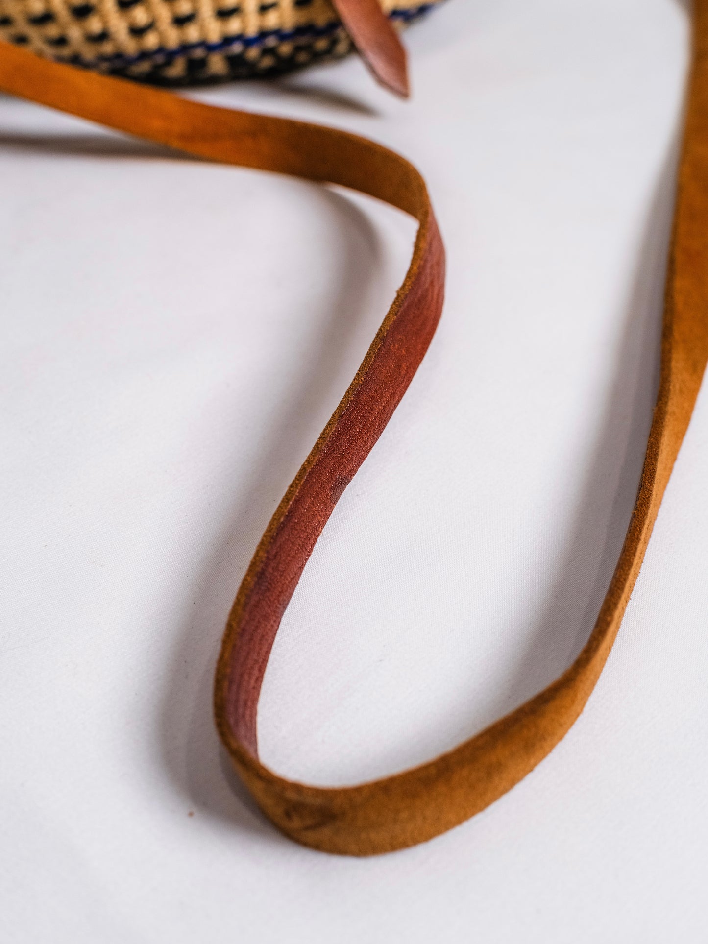 Vintage 1980s Mexican Woven Sisal & Tooled Leather Crossbody Bag