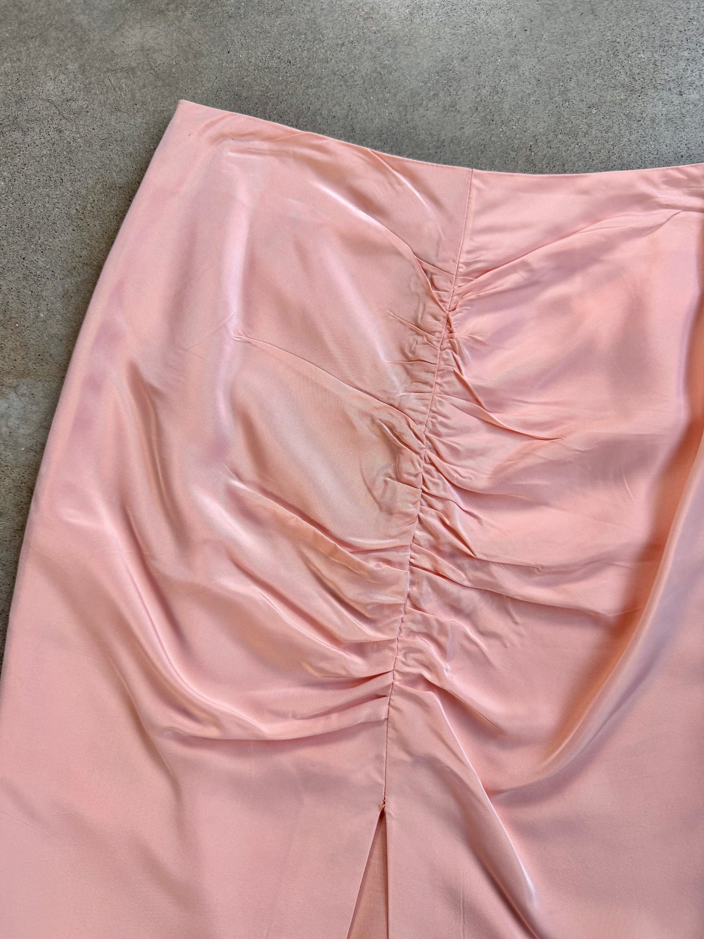 Vintage 1980s Alberto Makali Peach Ruched Pencil Skirt | Waist 28”