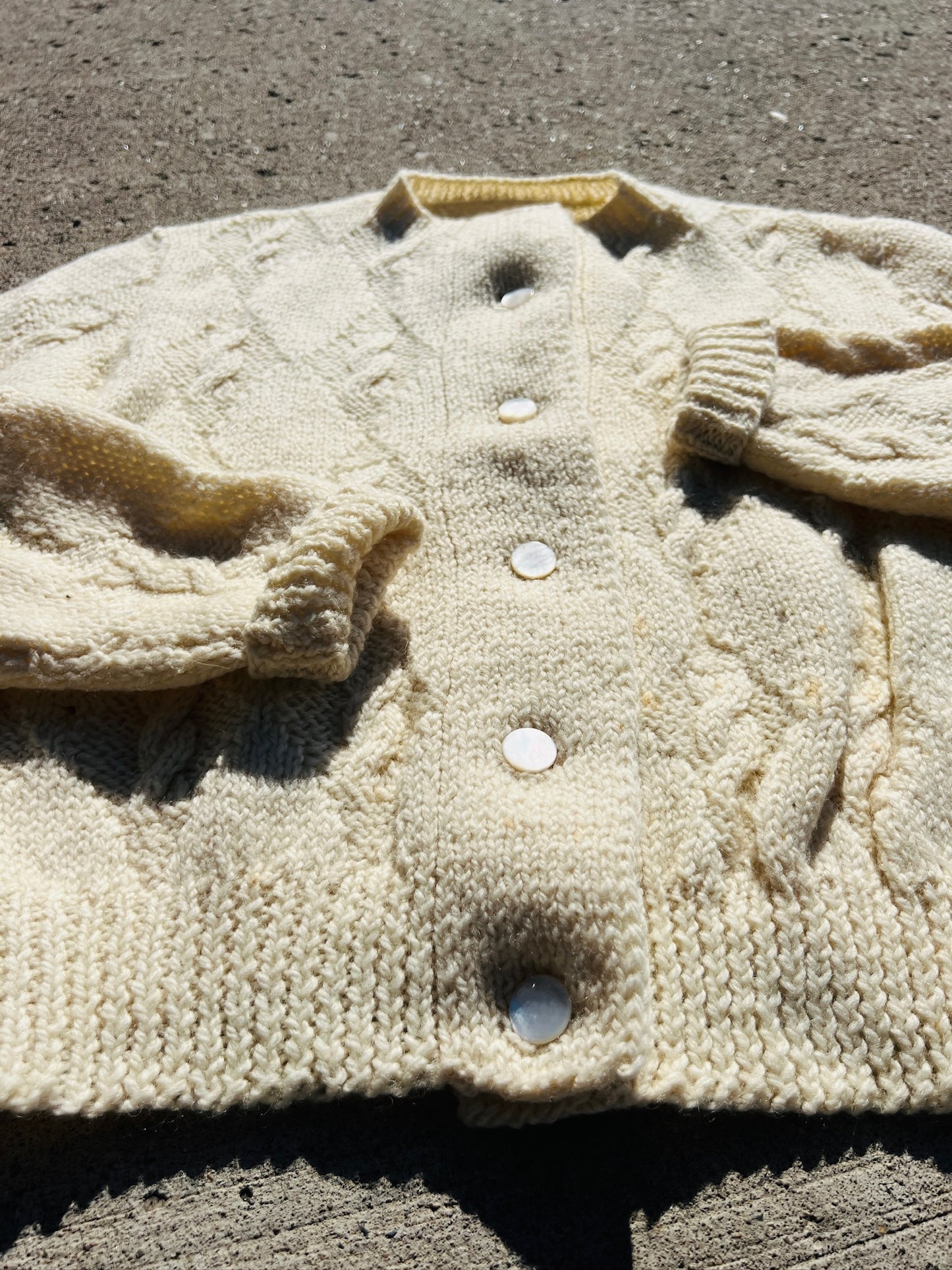 Vintage Cream Buttoned Cable-Knit Cropped Cardigan | Large