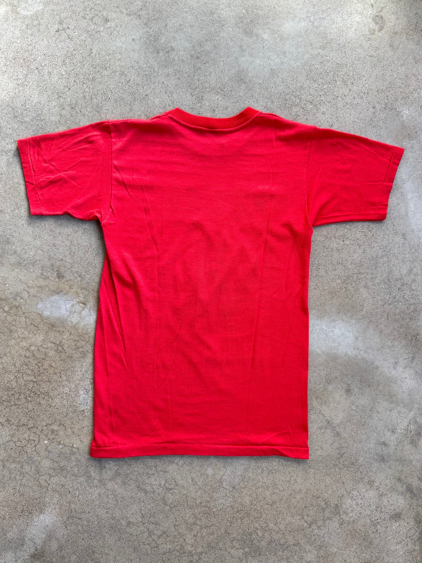 Vintage 1980s "Zivili" Croatian Toast to Life Red Graphic Tee | Small