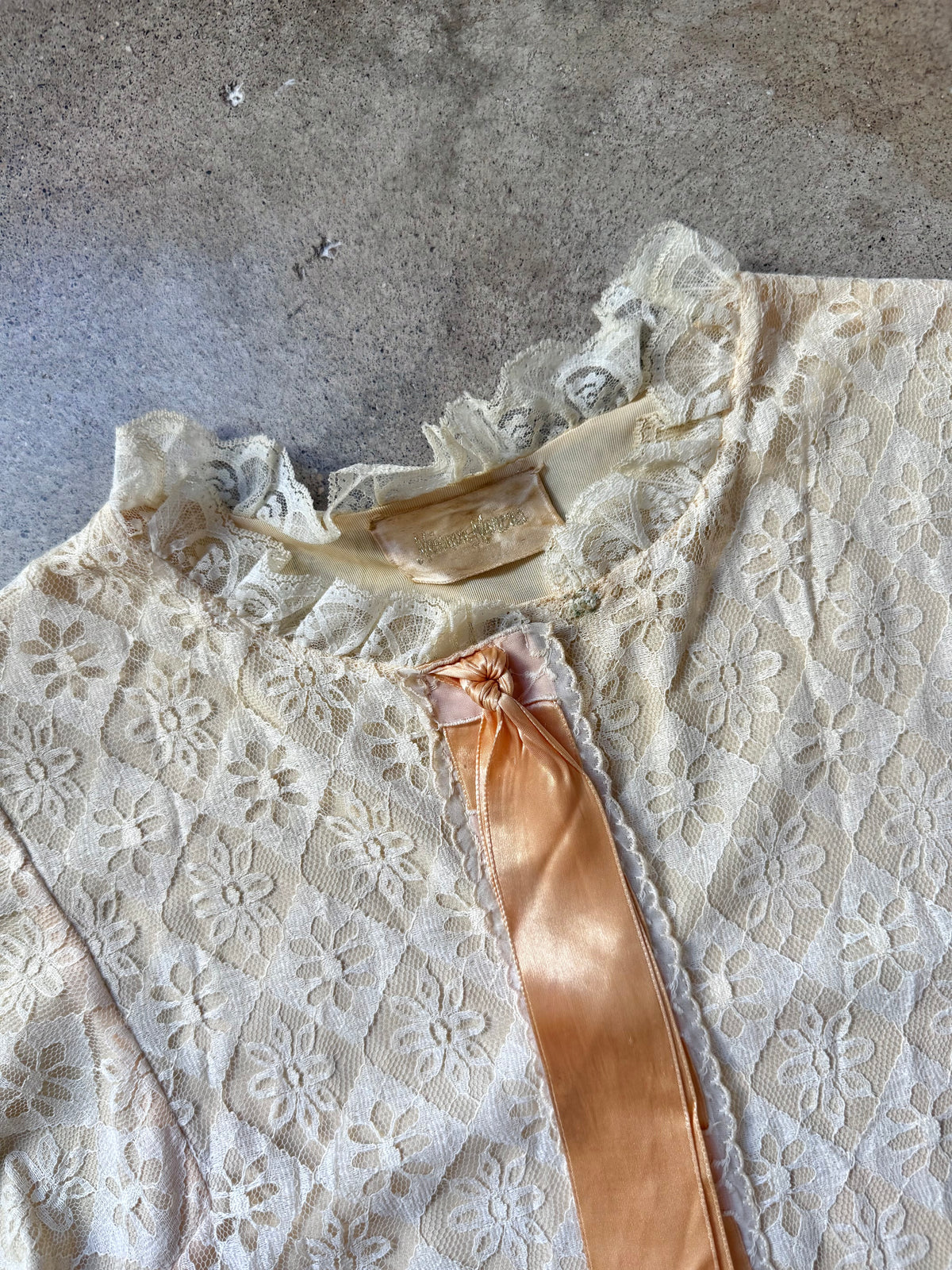Vintage 1960s Stella Fagin for Neiman Marcus Floral Lace Full-Length House Coat | Medium