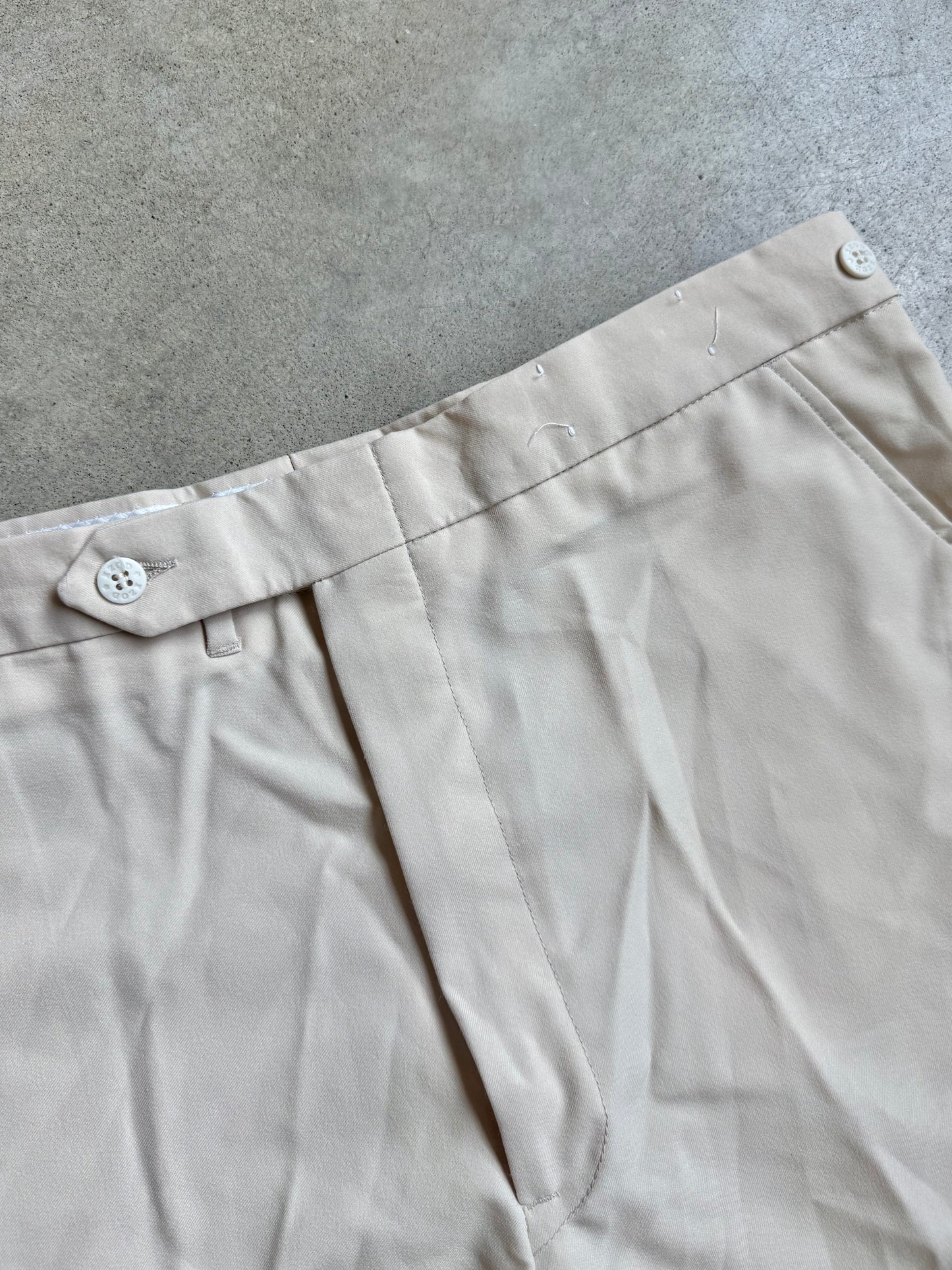 Vintage 1970s/80s Izod Lacoste Beige Athletic Tennis Shorts | L/XL