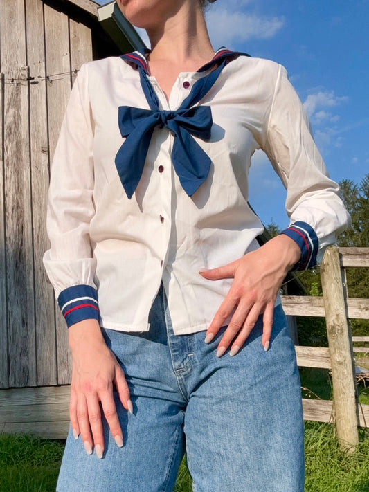 Vintage 1970s White & Navy Button-Up Sailor Blouse | Small