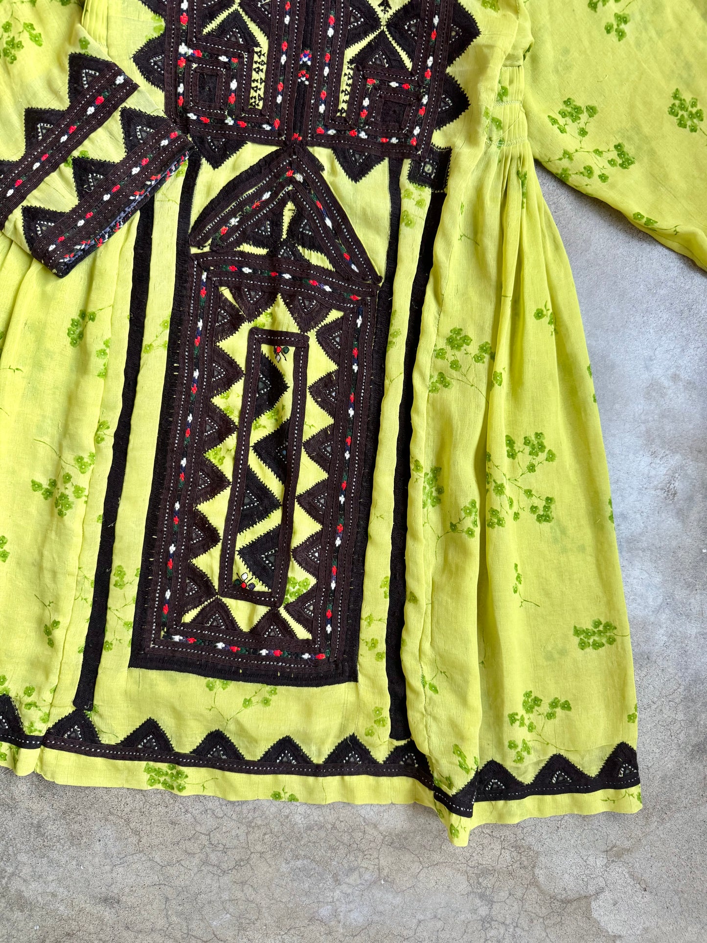 Vintage Green Afghan Balochi Embroidered Dress | Medium