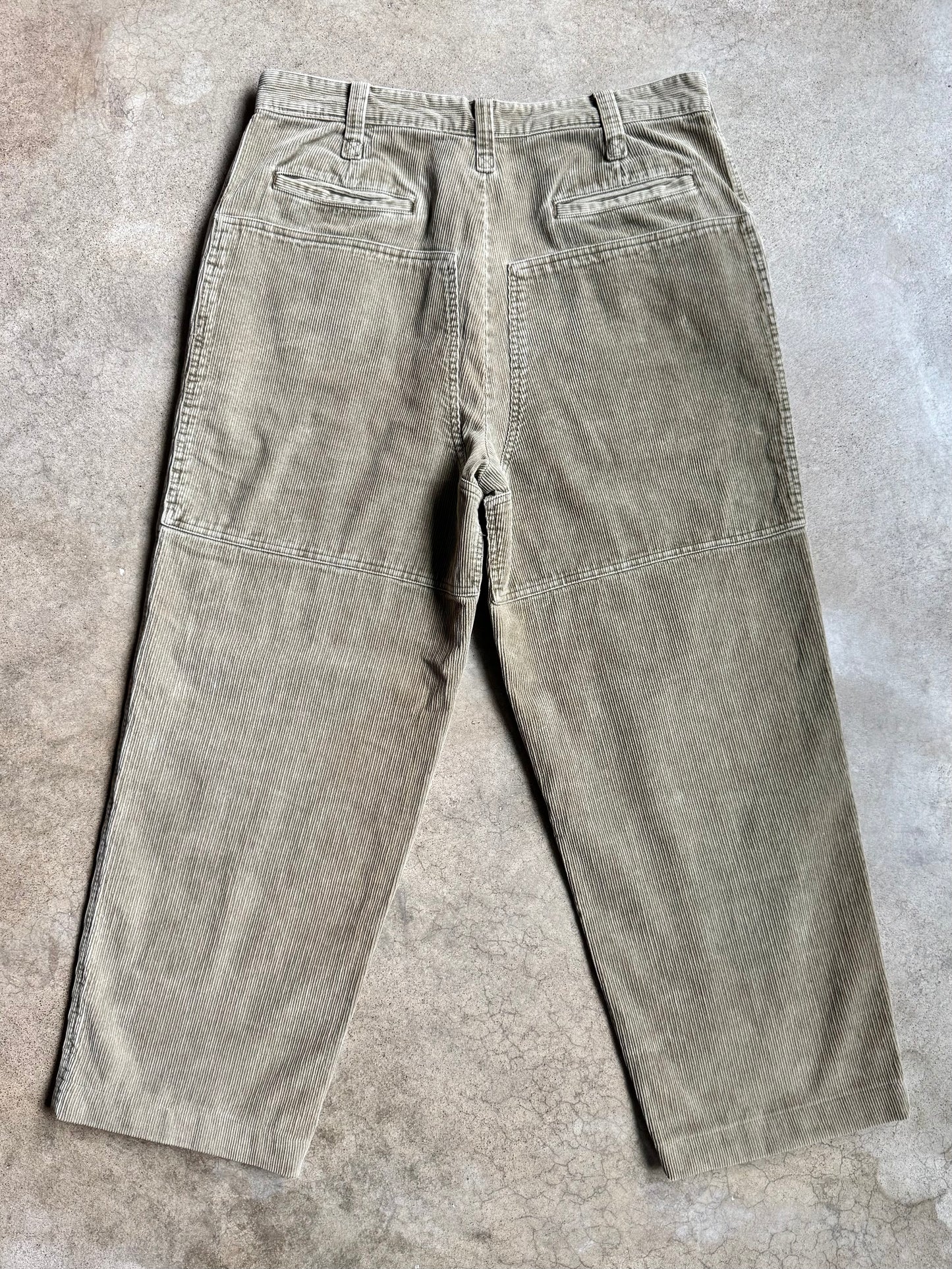 Vintage 1990s Abercrombie & Fitch Green Corduroy Baggy Double-Knee Pants | 34R