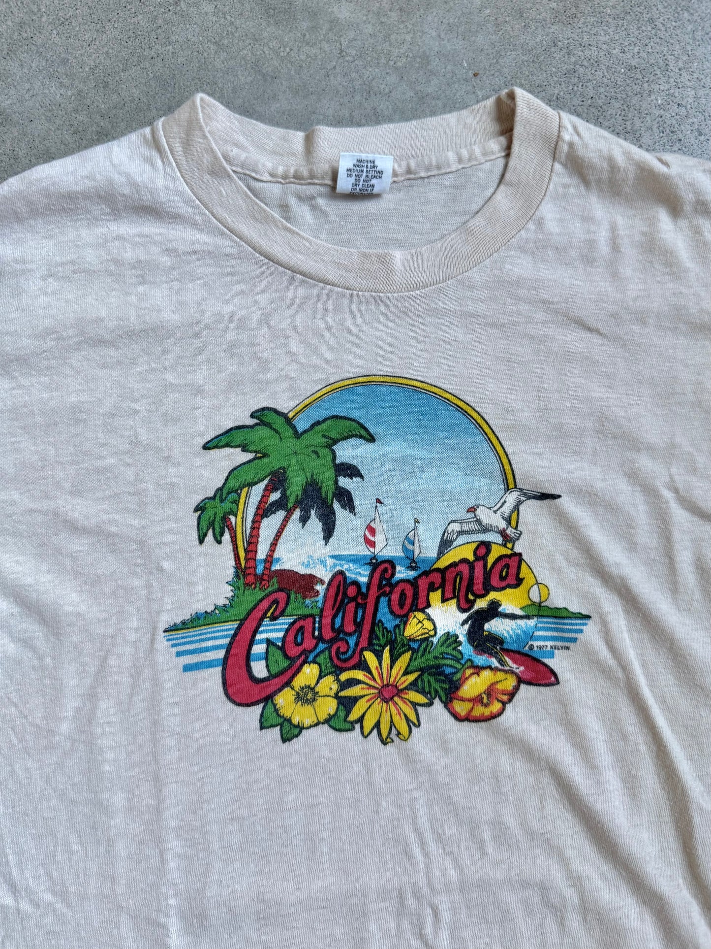 Vintage 1970s California Beach Graphic Tee | Medium