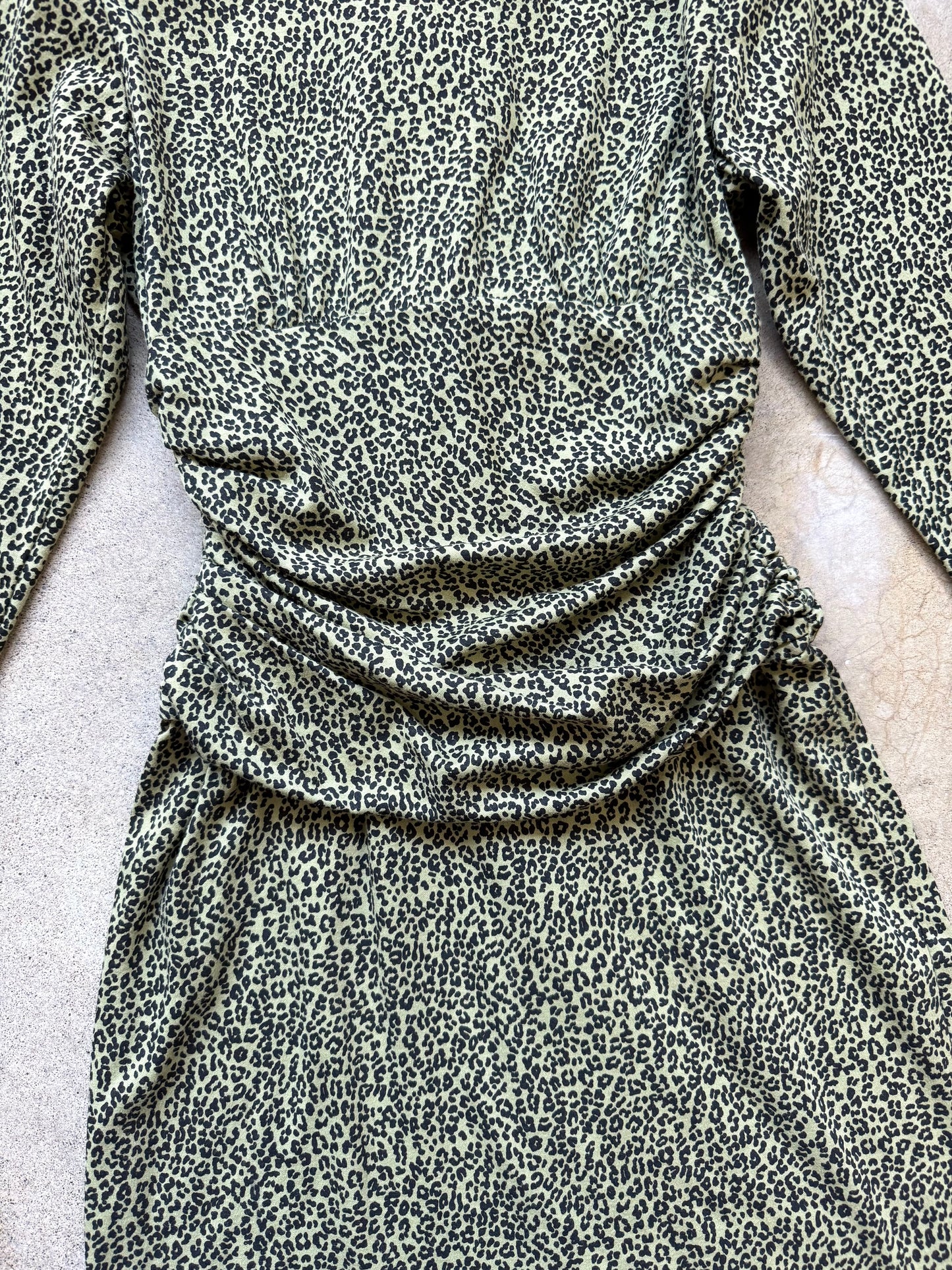 Vintage 1980s Green Leopard Print Long Sleeve Fitted Dress | Small