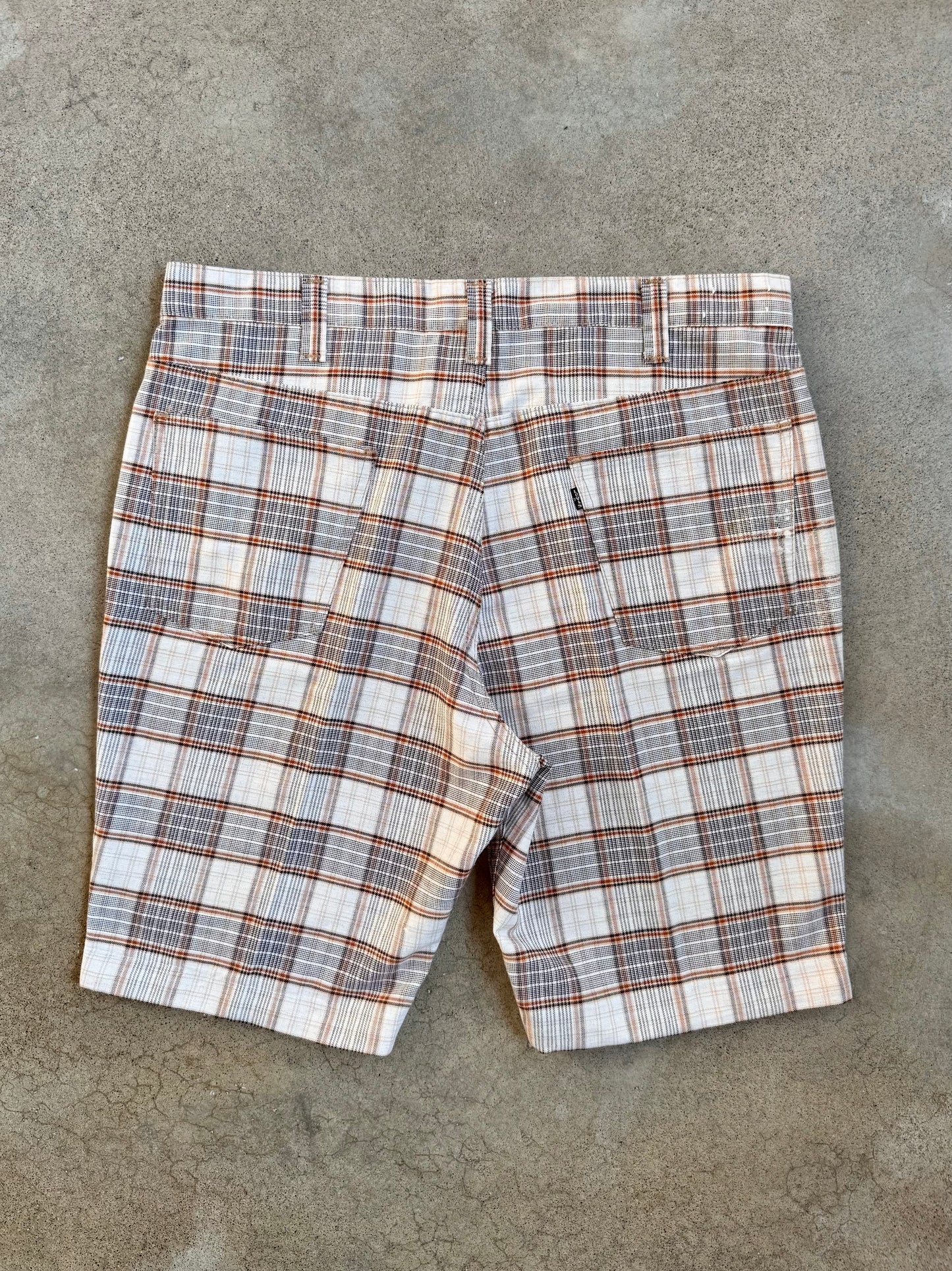 Vintage 1970s Levi’s Tan Plaid Flat Front Chino Shorts | Waist 36”