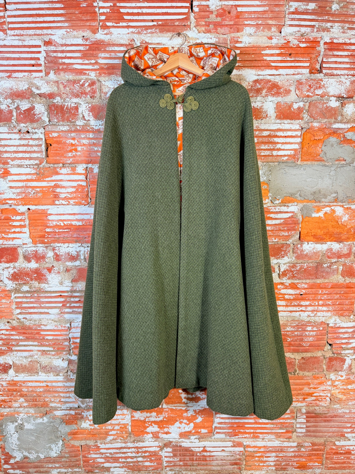 Vintage 1960's Handmade Green Wool Zodiac Lined Cape