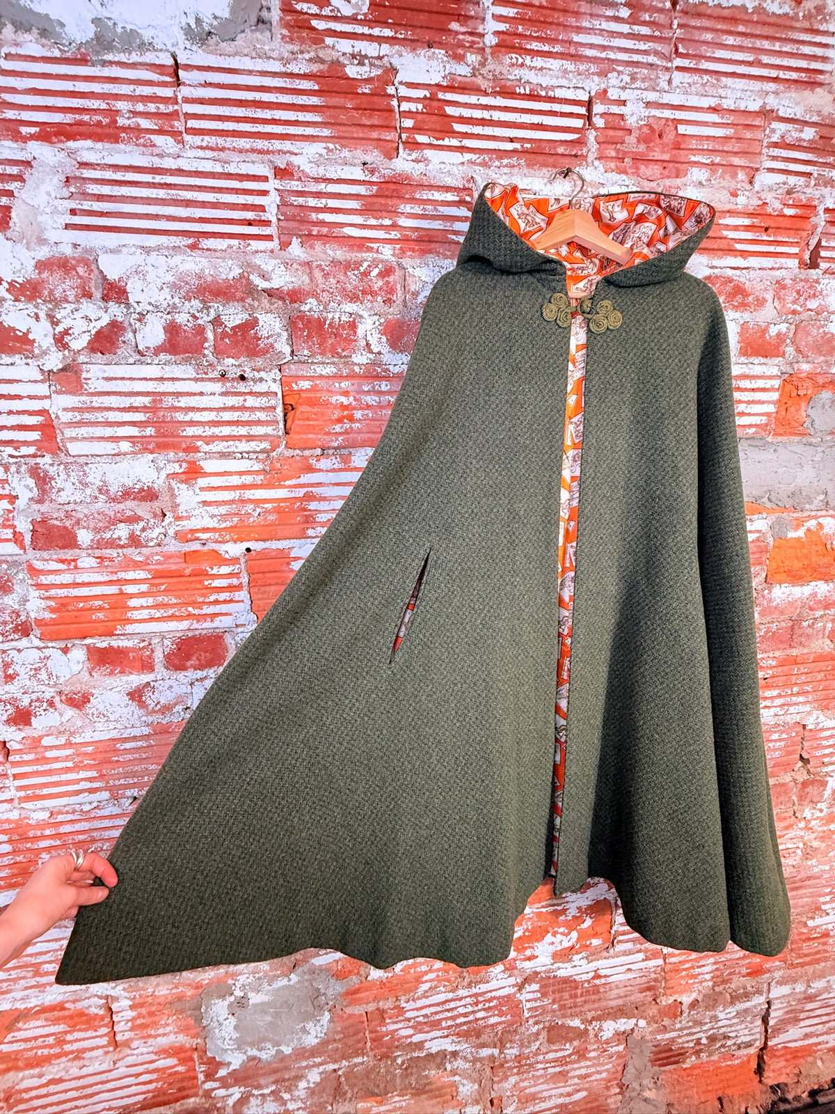 Vintage 1960's Handmade Green Wool Zodiac Lined Cape