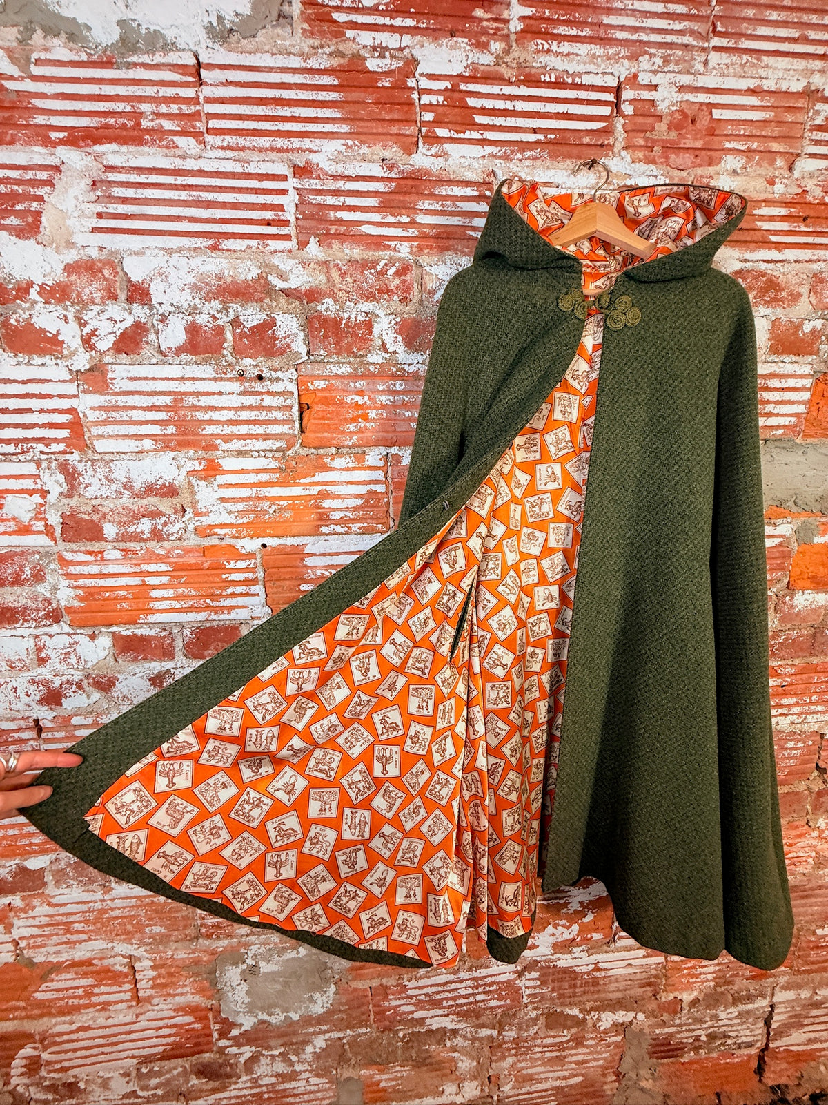 Vintage 1960's Handmade Green Wool Zodiac Lined Cape