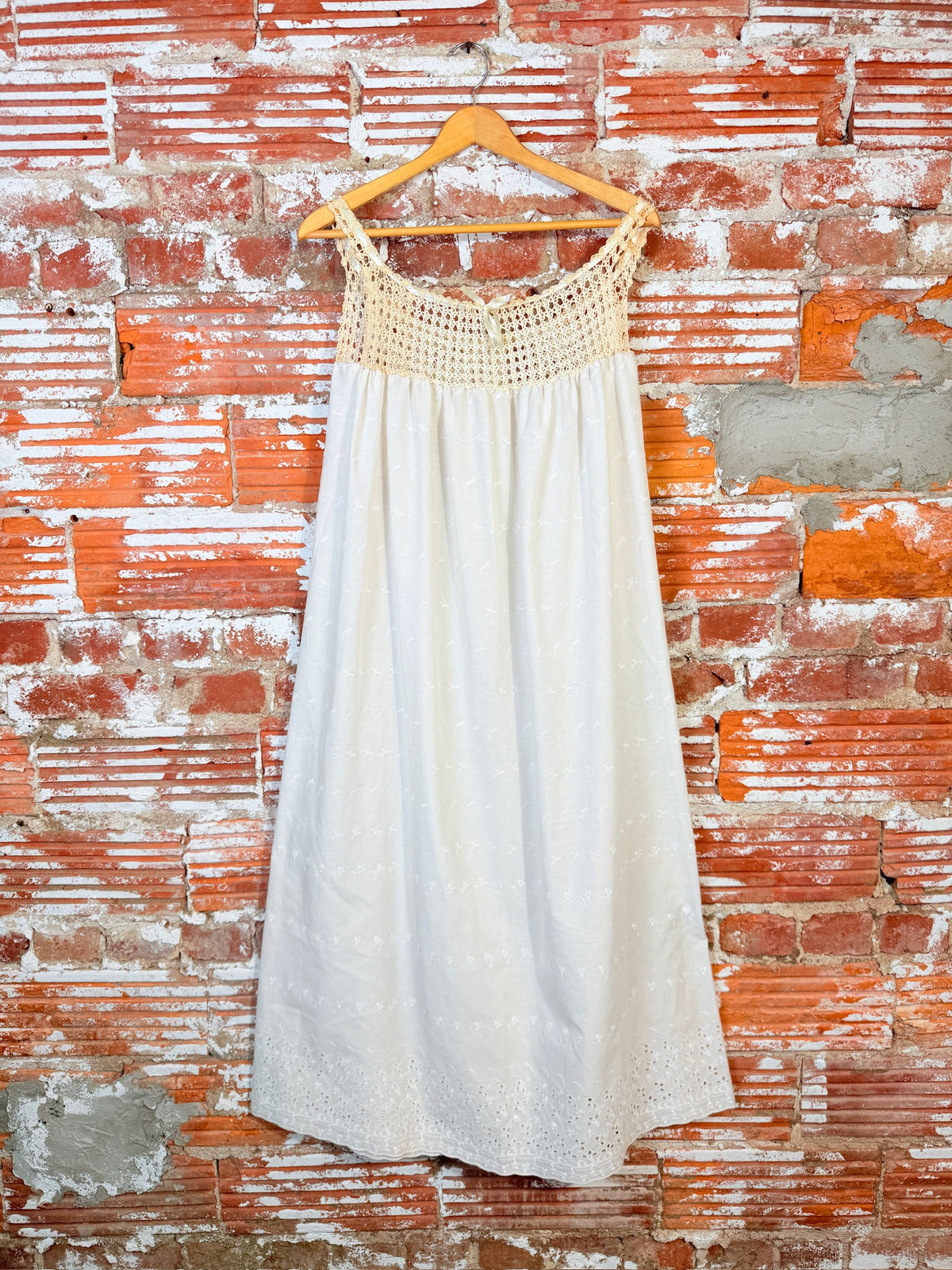 Vintage 1930’s/40’s Edwardian Style Crochet Top Eyelet Pattern Nightgown