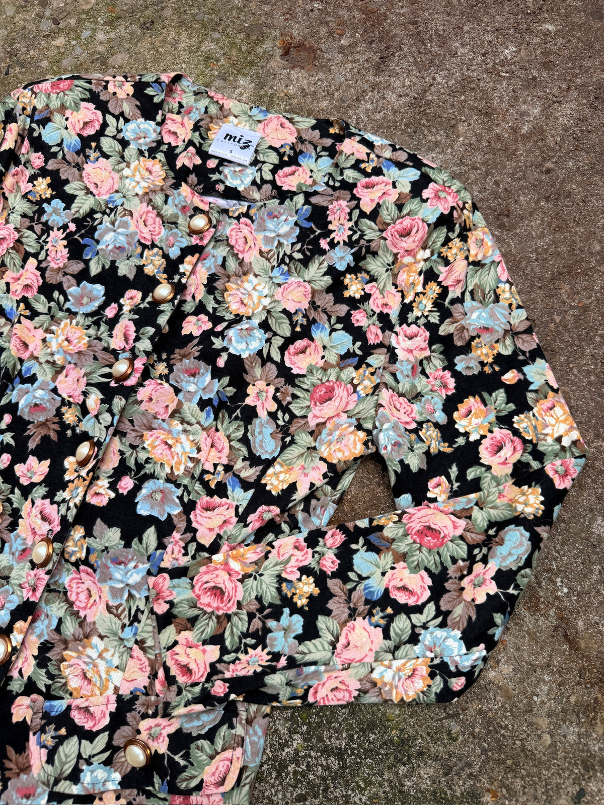 Vintage 1980's Miz California Floral Faux Pearl Button Blouse