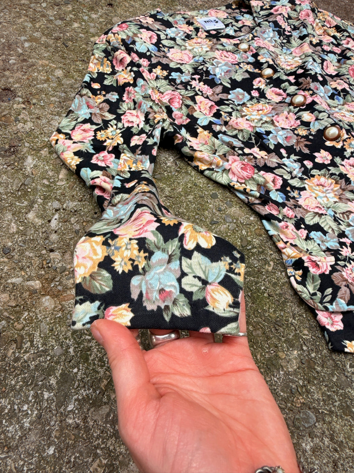 Vintage 1980's Miz California Floral Faux Pearl Button Blouse