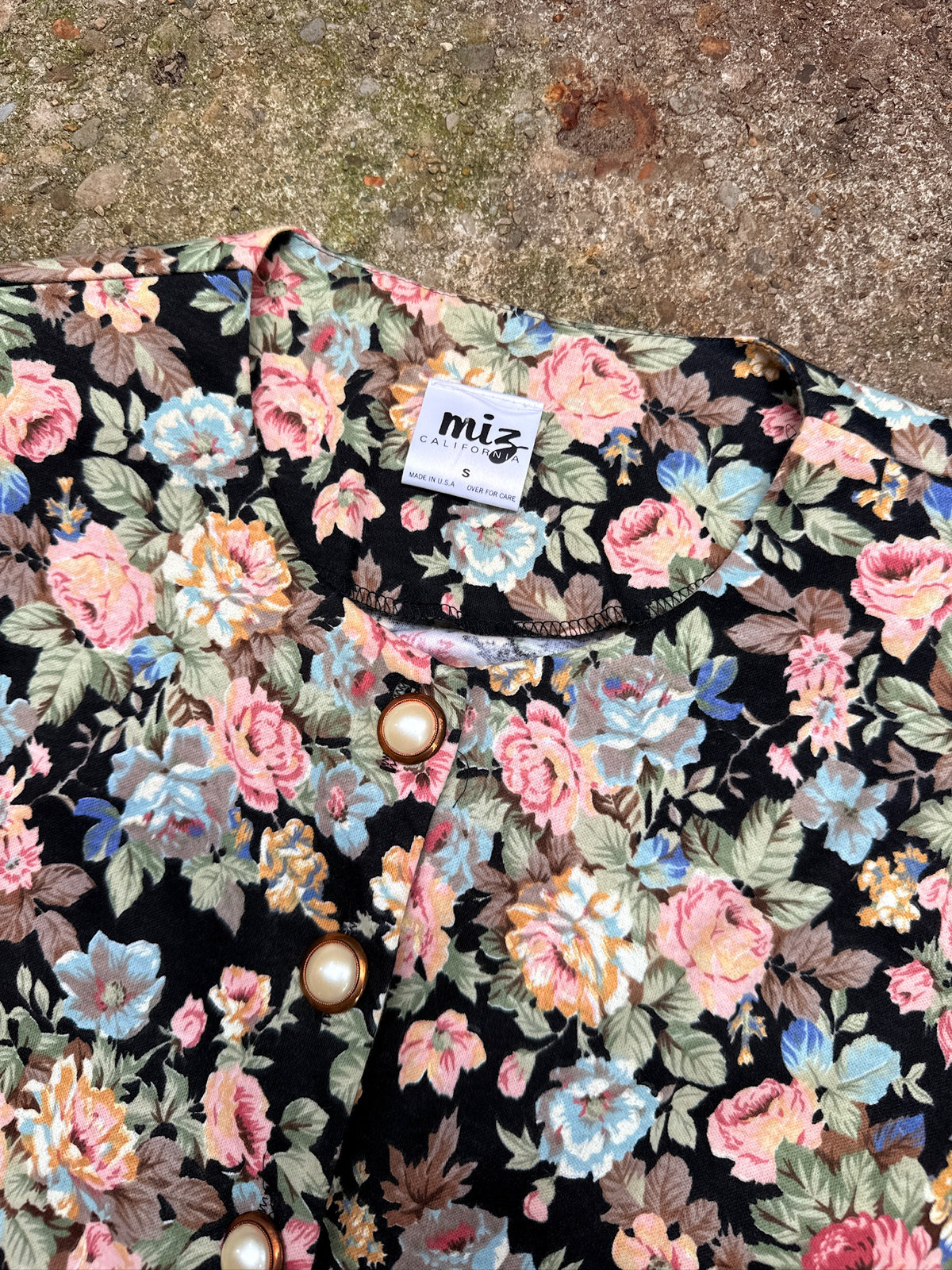 Vintage 1980's Miz California Floral Faux Pearl Button Blouse