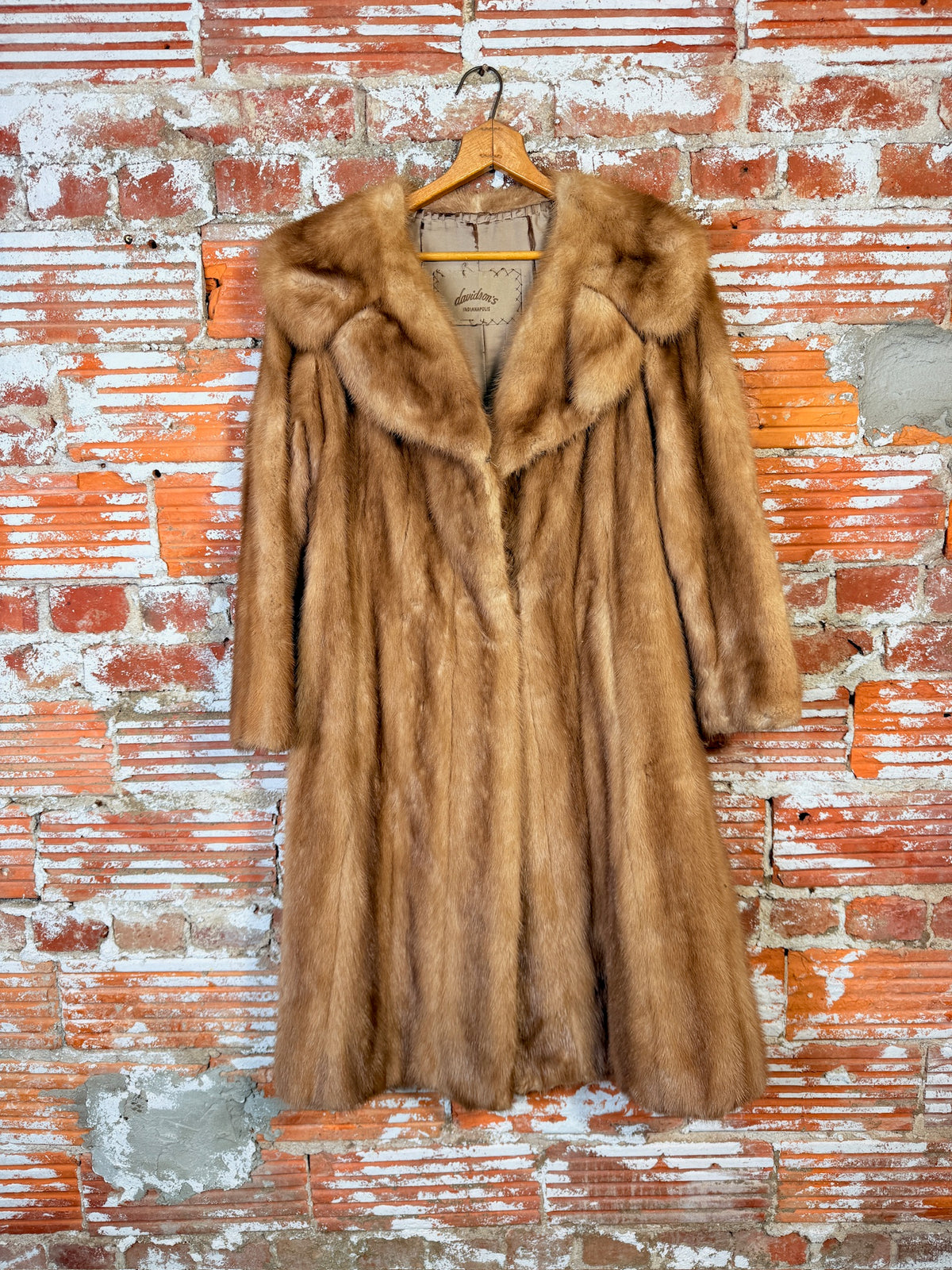 Vintage 1940's Davidson Blonde Mink Wide Collar Coat