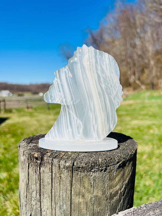 Vintage 1970s White Onyx Carved Jesus