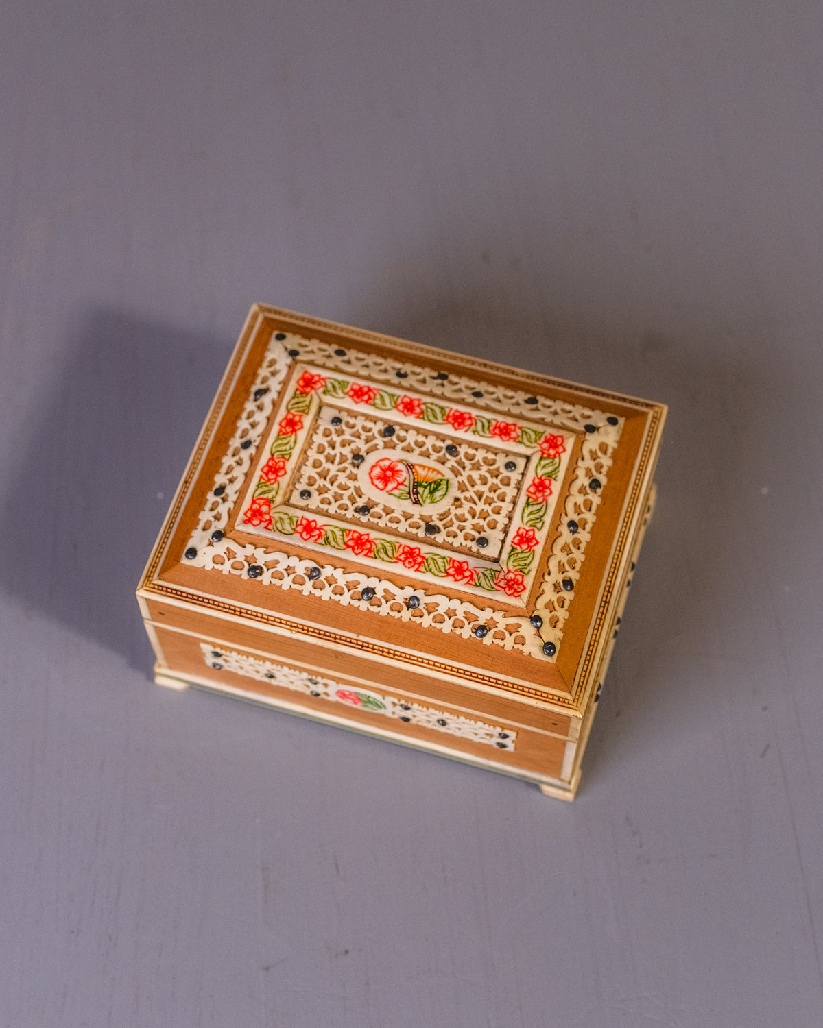 Vintage 1950's/60's Anglo-Indian Wood Floral Carved Bone Trinket Box