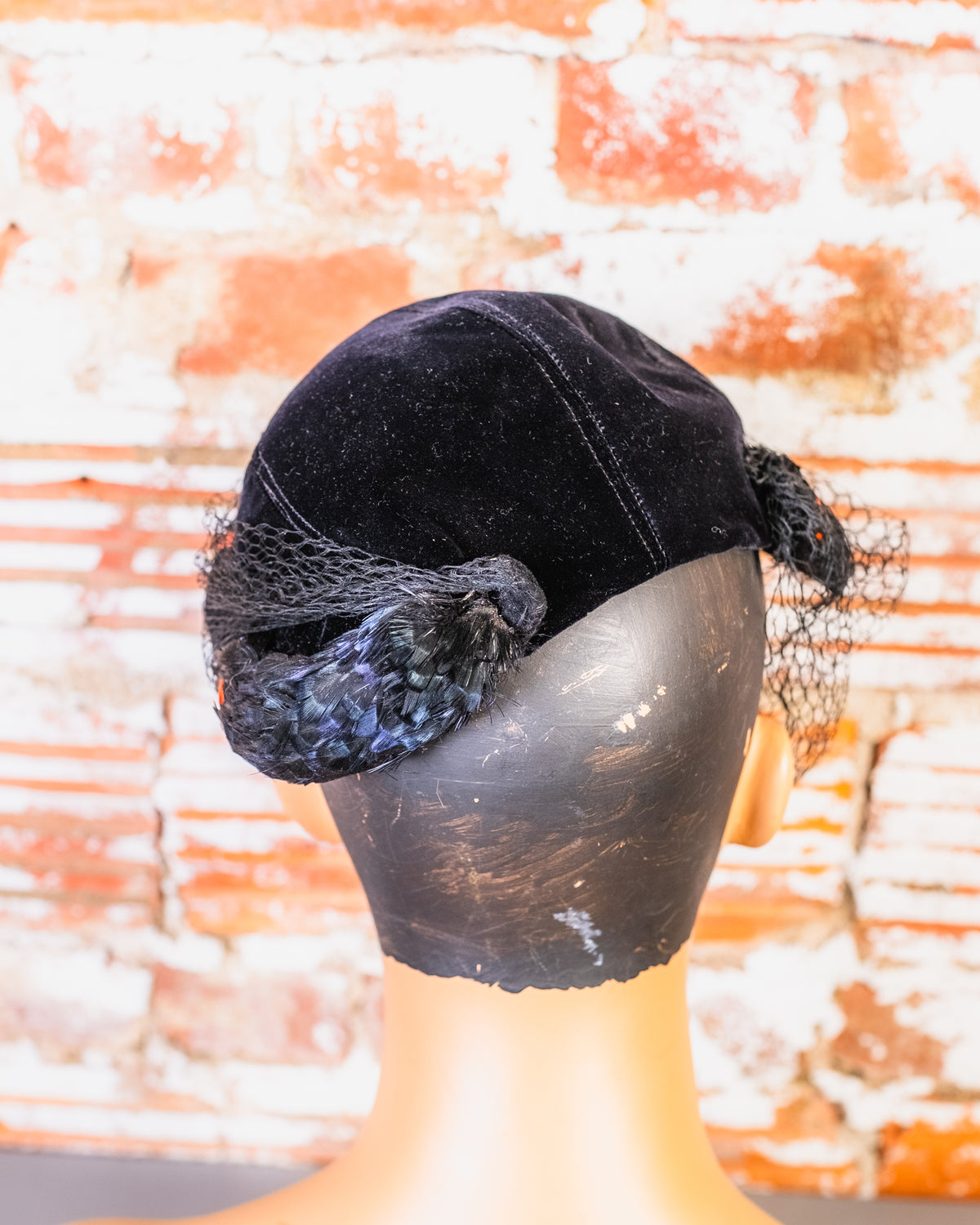 Vintage 1950's The Harris Co. Leslie James Black Velvet Feather Trimmed Cap